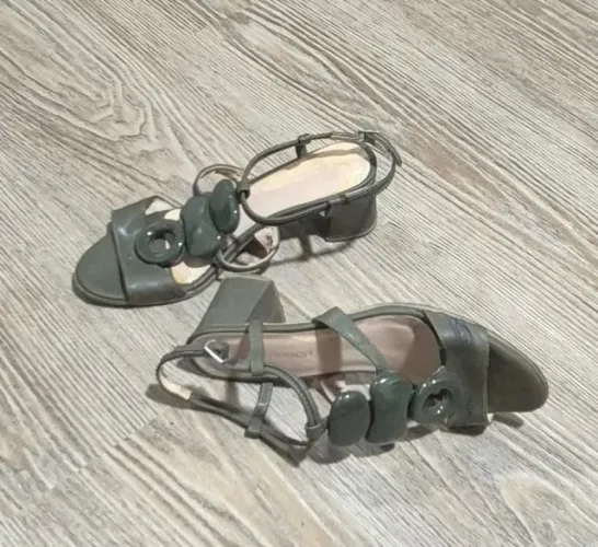 Sapatos/Sandálias Pouco usados - 35/36