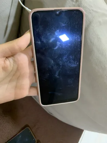 Telefone celular Samsung A20 para retirada de peças 