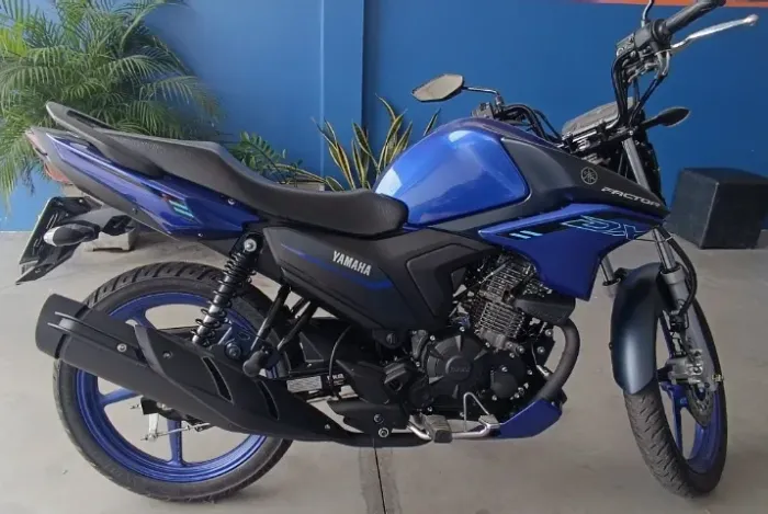 Alugo moto Factor 2025. (250/semana).