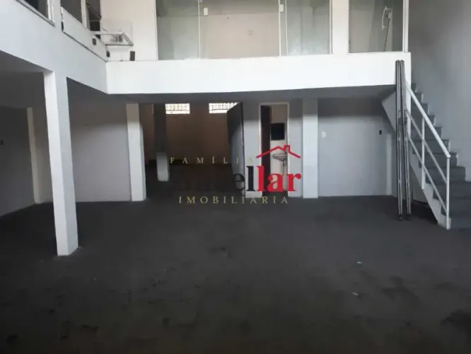 Prédio : / Comercial / Bento Ribeiro