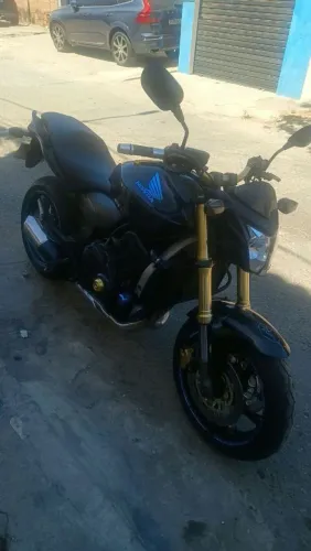 Vdd uma moto Ronity 650 toda revisada único dono
