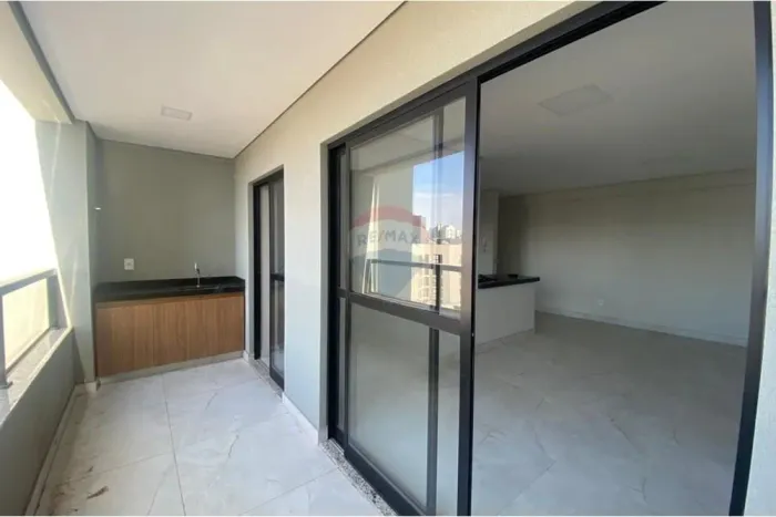Apartamento Três Quartos, sendo Uma suite, varanda Gourmet e Academia