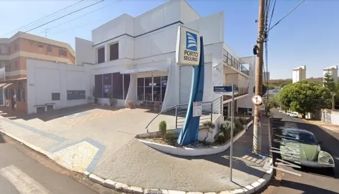Salao comercial na Avenida Portugal | Só aqui na Imobiliária Rosa e Rangel