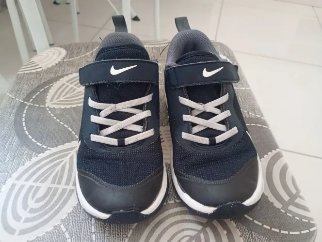 Vendo tênis Nike Tam 29
