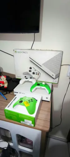 Vendo Xbox one S