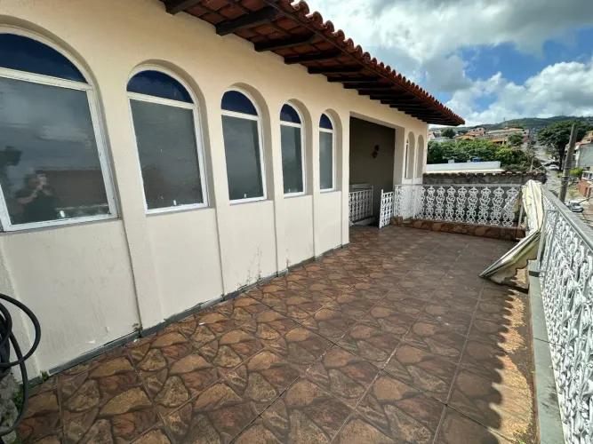 Casa com elevador 3 quartos e 3 vagas