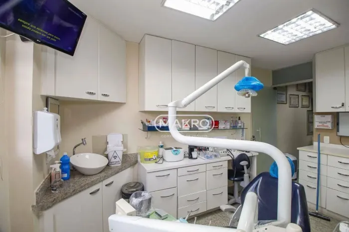 VENDO SALA OU ALUGO CONSULTORIO COMPARTILHADO