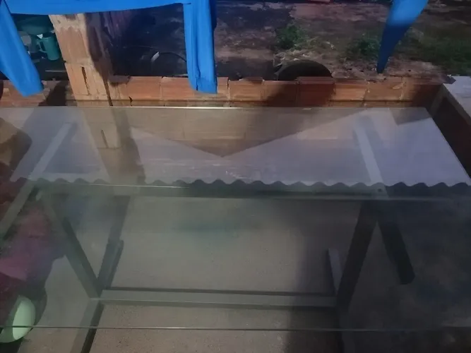 Vendo mesa -Comprimento 1,80 <br>Largura 95 cm<br>Altura. 80cm