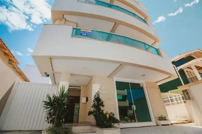 Invista em Bombinhas - Apartamento a 200m do mar a venda