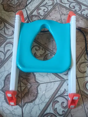 Acento infantil redutor para vaso lindo semi-novo negociar