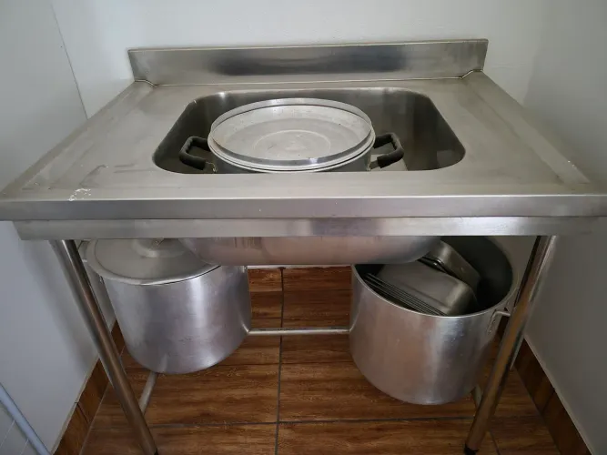 Pia Bancada Aco Inox Industrial 1,0x0,70cm Prateado