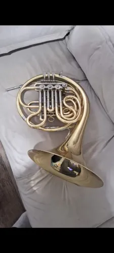 Trompa Júpiter modelo 852.
