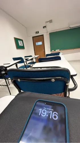 Cadeiras escolar com apoio