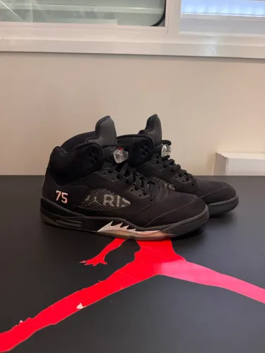 Tênis Jordan PSG 5