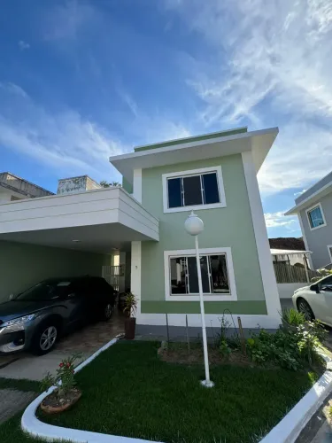 Casa duplex em condomínio tranquilo em bem localizado no Jardim.