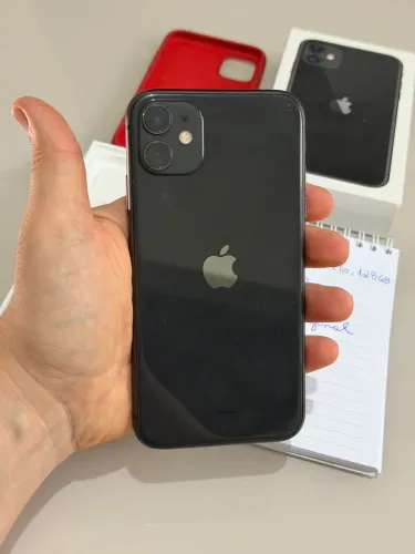 iPhone 11 128GB bateria nova sem detalhes