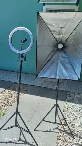 Vendo Softbox e Ring light, todos os 2 são novos sem marcas de uso..(48  *