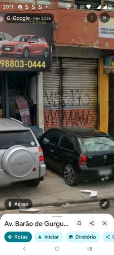 Aluga-se ponto comercial