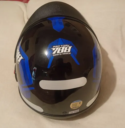Capacete novo