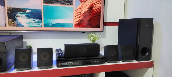 Home Theater LG BLU RAY 1000 WATTS 