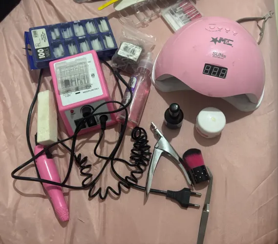 Vendo kit de unhas de Gel