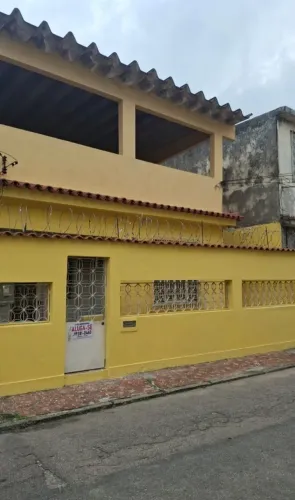 Aluga-se casa de 2 quartos em Realengo