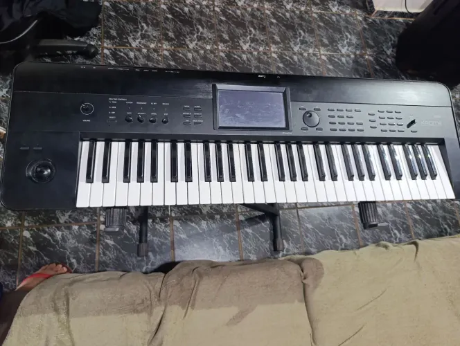 TECLADO KORG KROME 61