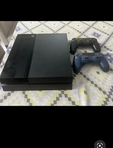 Vendo ou faço catira ps4 6 jogos 2 manete bateria reserva
