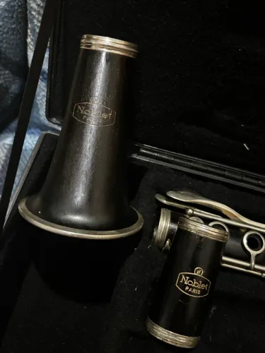 Clarinete Noblet francês