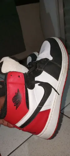 Vendo uma basqueteira NIKE 43