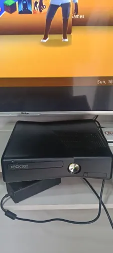 Vídeo game Xbox 360 mais de 100 jogos.