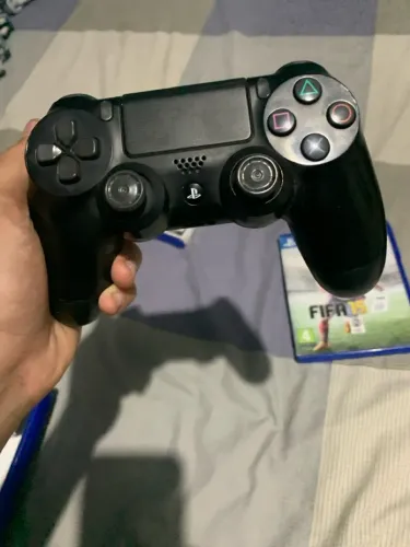 Controle de ps4 + um jogo de brinde