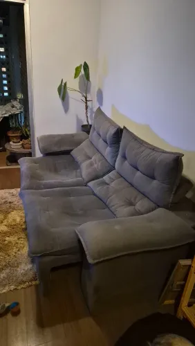 Sofa retrátil (Necessário reestofar)