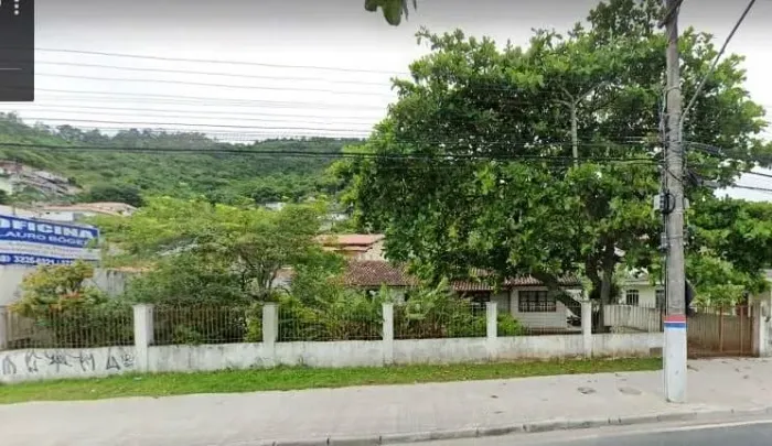 Terreno com 634,10m² - Costeira do Pirajubaé, Florianópolis/SC.