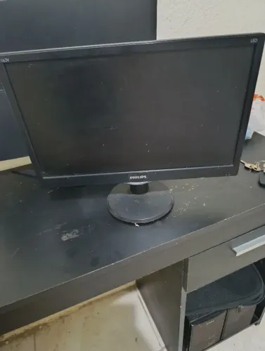 Monitor de 15 polegadas VGA