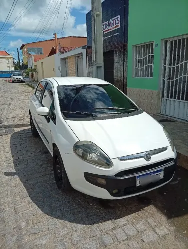 Fiat Punto Attractive Italia 1.4 F.flex 8V 5P 2013