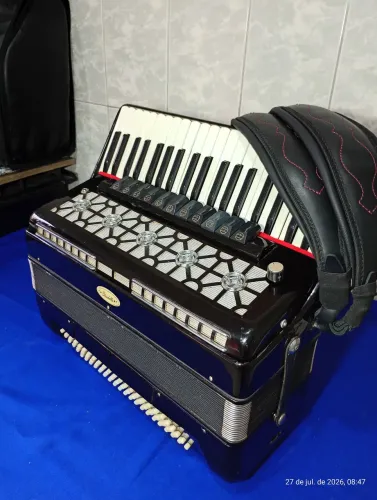 Sanfona 120 Baixos 