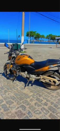 HONDA CB300 DOURADA