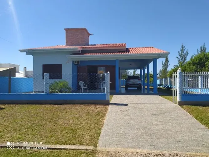 CASA PRAIA ITAPIRUBA NORTE - IMBITUBA/SC 2 QUARTOS, CHURRASQUEIRA E FOGÃO A LENHA.