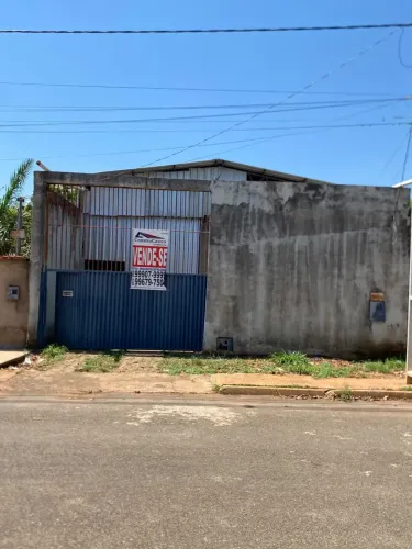 Imóvel para aluguel possui 280 metros quadrados em Residencial Arco Verde - Goiânia - GO