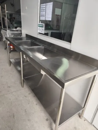 Pia inox 2 bojos 1,80×0,60×0,90 prateleira chapa 22