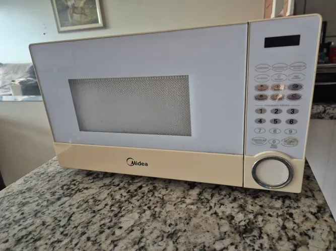 Micro-ondas 20l
