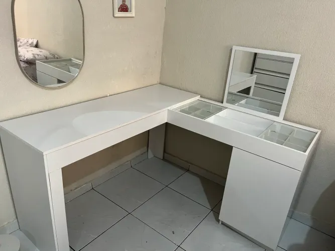 Penteadeira com espelho
