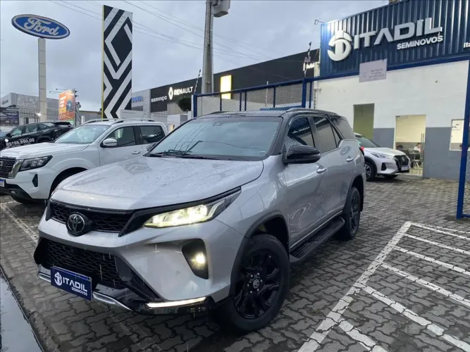 Toyota Hilux SW4 Diamond 2.8 TB 4X4 Die. Aut. 2022
