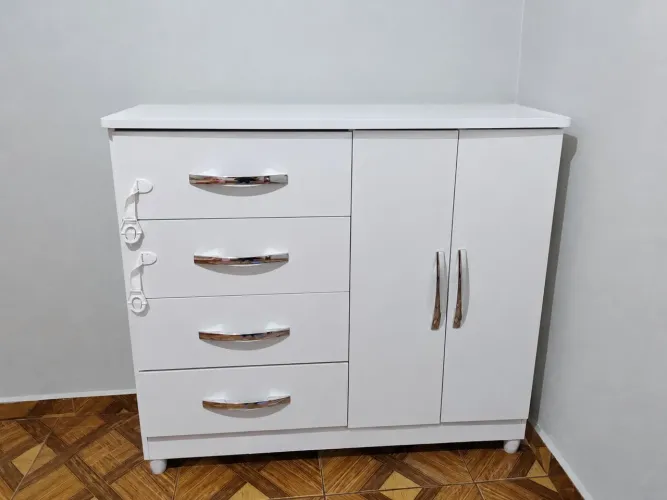 Vendo cômoda