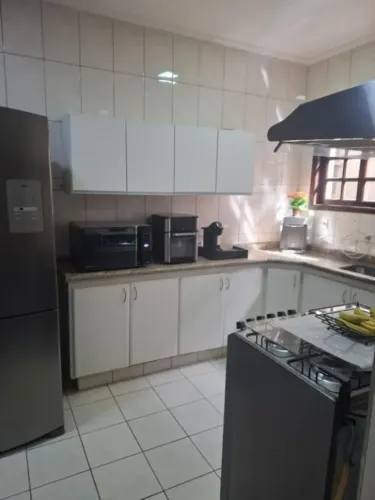 Casa à Venda com 3 Dormitórios, Suíte e Aquecimento Solar | 147m² Construídos