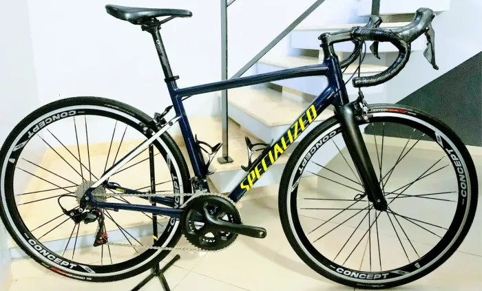Specialized 54 Allez, Shimano105 11v (cartão 18x). Trocas 8k