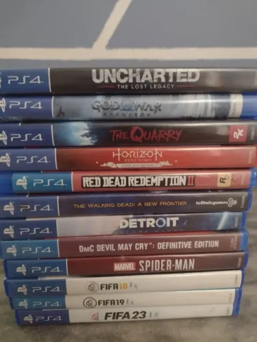 Vendo jogos play4