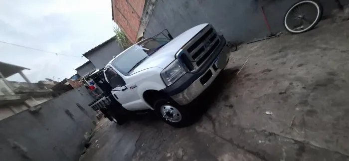 Ford f4000 ano 2006 motor cummins 