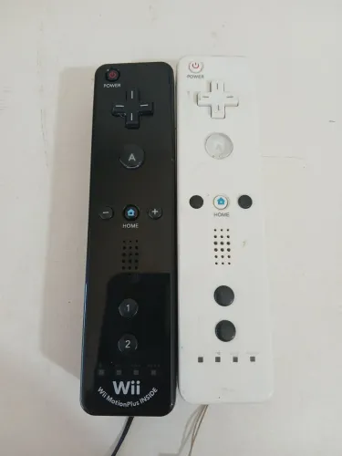 2 Wii Remote Usado para conserto, não liga
